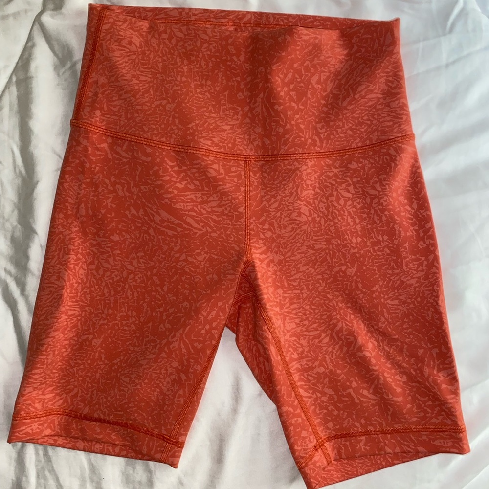 Lululemon Wunder Train High Rise Short 8”